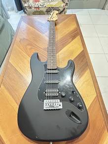 Guitar Fender Stratocaster & Peavey