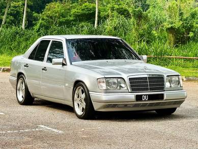 Mercedes Benz 230E  in Johor Bahru, JHR