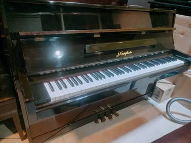 Three-pedal Upright Piano