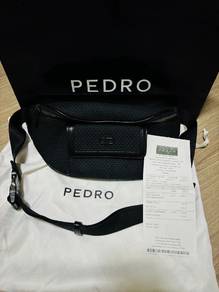MENS begs pedro