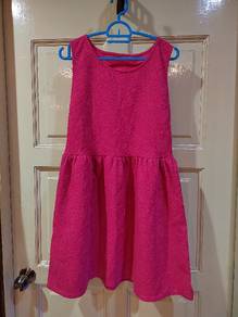 pink dress