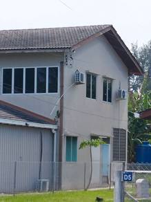 Room in Pantai, LBN