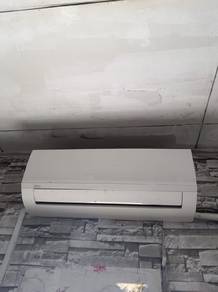 Second-Hand Midea Air Conditioner – Good Condition