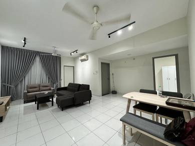 Condominium For Rent in Cyberia Crescent 2