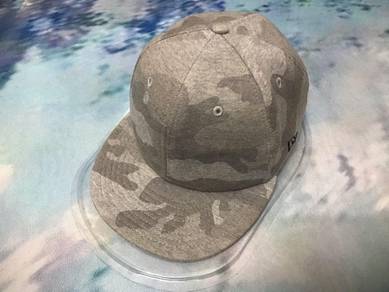 MU3272 Topi Cap Snapback New Era Camo