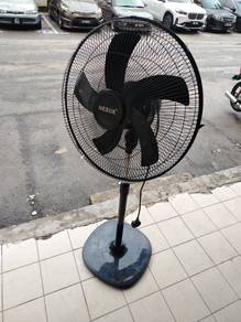 Steel Blade Standing Fan TF