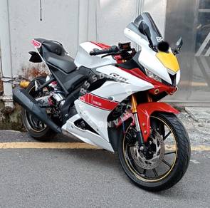 Yamaha R15