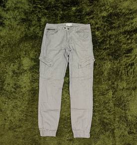 Cargo Pant sz 30.:..