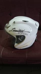 helmet untuk dijual