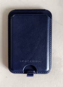 wallet stand