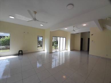 Semi-Detached House For Sale in Mantin,NSN