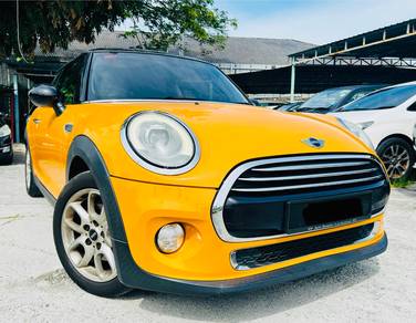 Mini Cooper in Old Klang Road, KUL