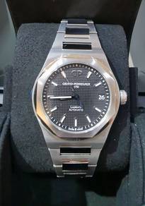 《Brand New》 Girard-Perregaux GP 81010 Laureato