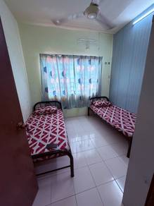 Room in Puchong, SGR