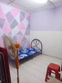 Room in Lukut, NSN