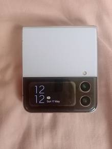 Samsung Z Flip 4 (3 Green Line on Screen)