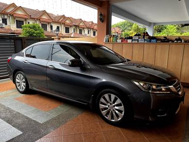 Honda Accord VTi-L in Puncak Alam, SGR