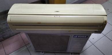 York aircond non inverter R22 1HP