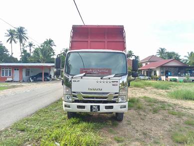 isuzu tipper 2019