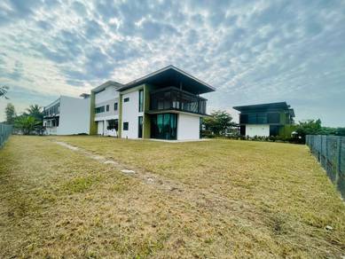 Semi-Detached House For Sale in Denai Alam,SGR