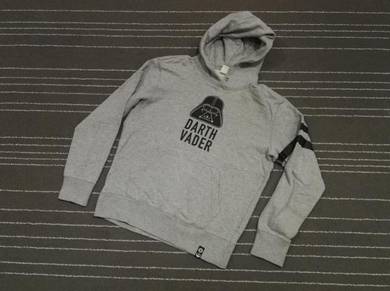 DARK vader x uniqlo saiz M