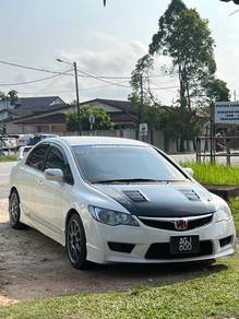 Honda Civic i-VTEC in Chukai, TRG