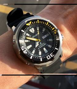 Seiko Yellowfin tuna auto watch