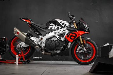 Aprilia Tuono V4