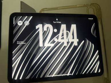 iPad 10th Gen 64GB WiFi + Mcdodo Pen
