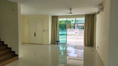 Bungalow House For Sale in Batu Ferringhi,PNG
