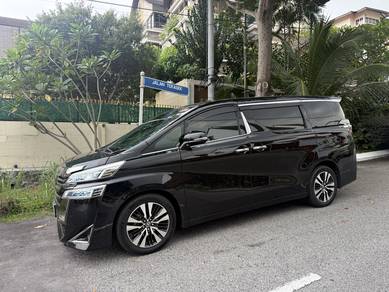 Toyota Vellfire ZG in Bangsar, KUL