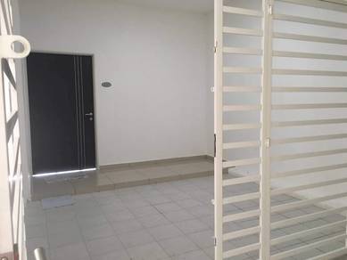 Condominium For Sale in Shineville Park