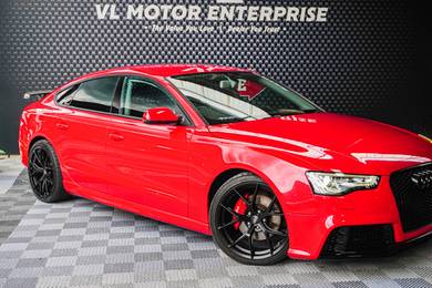 Audi A5 TFSI QUATTRO S-LINE in Desa Petaling, KUL