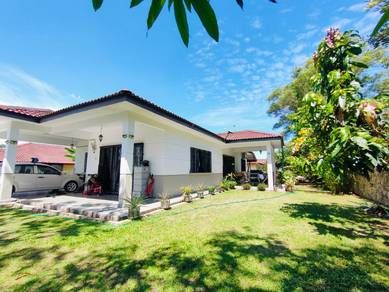 Bungalow House For Sale in Seri Kembangan,SGR