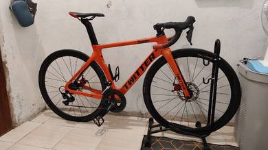 Twitter Thunder carbon fiber 