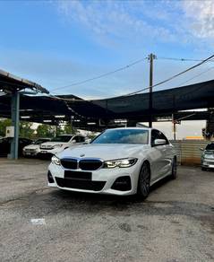BMW 330i 30i M SPORT in Johor Bahru, JHR