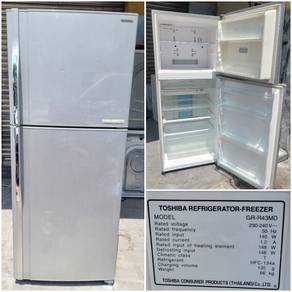 Refrigerator 2d fridge peti sejuk peti ais Toshiba