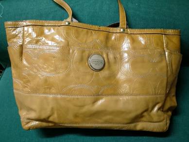 handbag brand coach two item