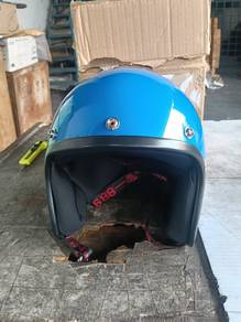 Motorcycle helmet