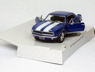 1967 Chevrolet Camaro Z28 diecast car - blue