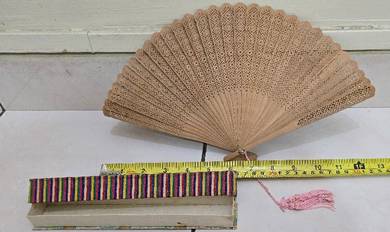 vintage antik sandal wood fan
