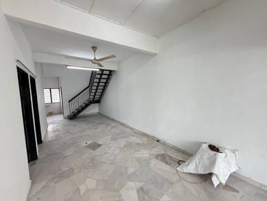 1.5-storey Terraced House For Sale in Rawang,SGR