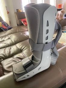 aircast walking boots