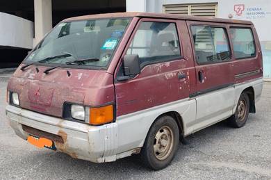 Mitsubishi Delica L300 in Serdang, SGR