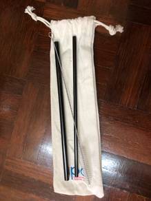 Stainless steel reusable straw set with pouch