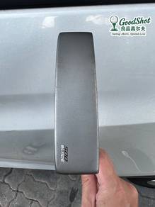 Inesis golf putter