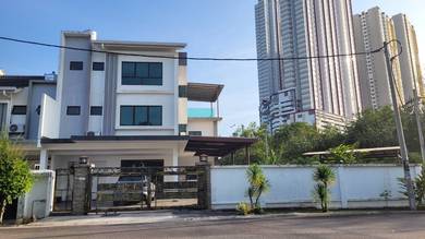 3-storey Terraced House For Sale in Nilai,NSN