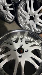 rim white for sell . size 17 / 7.5jj