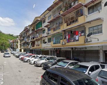 Room in Ampang, SGR