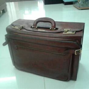 Santos Leather Briefcase